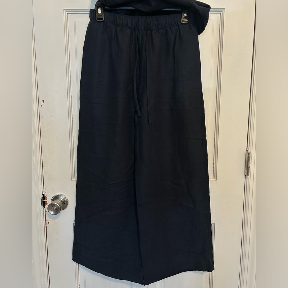 Aritzia Black Sleeveless Top and Wide-Leg Pants Set - Picture 4 of 7